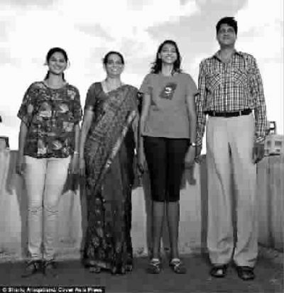 06米,是印度合计身高最高的夫妇.