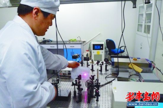 ̽��̫�����о��������عⲨ��ʶ������ըҩ