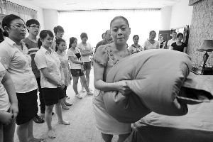 11��Ů��ѧ��ӦƸ��ķ����ϴ�뿼�Զ��˵�0��