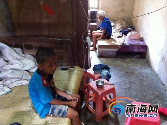 �Ĳ������Ӳ���ϱ�����10�������չ˰�Ѯүү