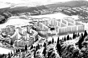 九州悬于城市之外的“孤岛”——九州之门