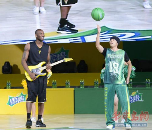 2012雪碧®“尽情表达真我”明星篮球表演赛震撼上演