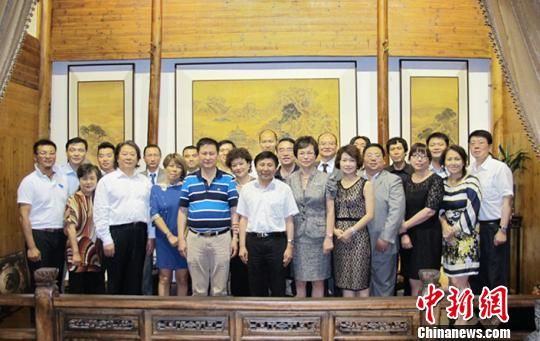 上海市侨办主任徐力:侨团发展越来越重要