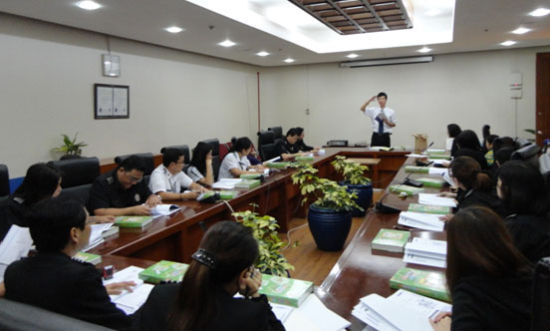 菲律宾移民局官员汉语培训项目顺利开课