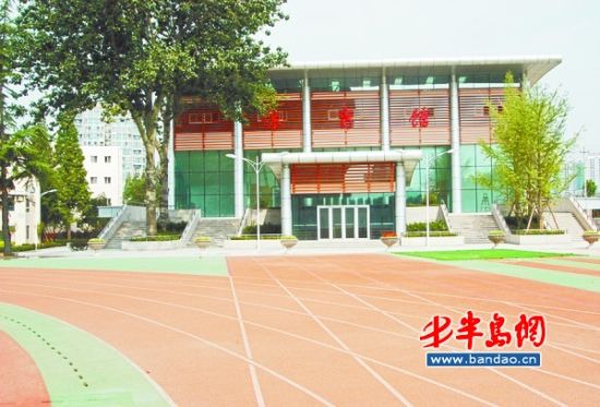 58中新体育馆正式启用邀校友10月为母校庆生