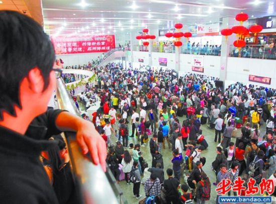 青岛提前迎出行高峰铁路发送旅客人数创新高