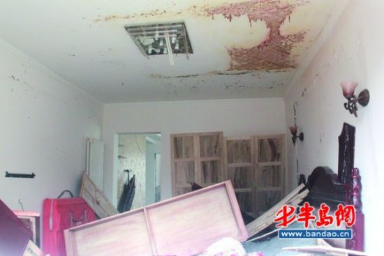 金沙路一小区居民家液化气爆燃女房主被炸飞