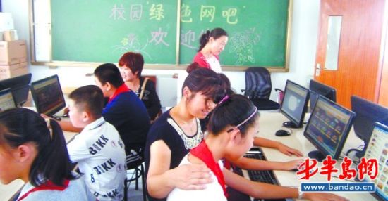 �ķ�����20����Сѧ�ѿ���У԰��ɫ����