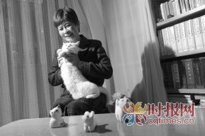玩剪贴、捏泥巴,大学教授有点“忙”