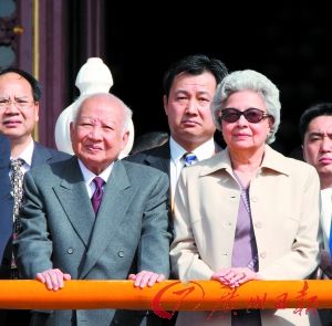 西哈努克:亲自谱歌《怀念中国》