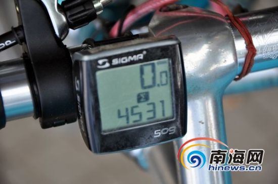 环岛赛中的洋翻译 美国玫瑰会说海南话