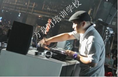 方舟DJ培训学校打造国内前沿DJ人才