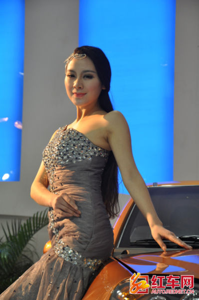 长沙车展的美女车模你能看到最美的