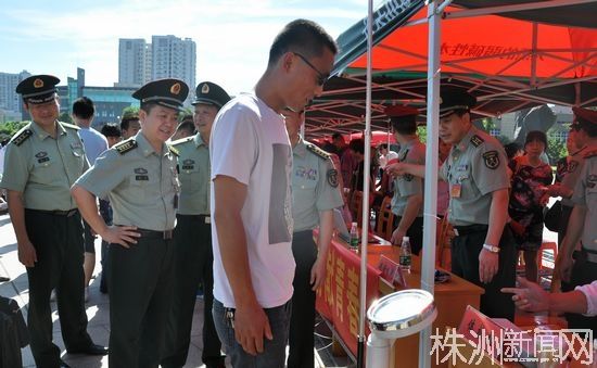 株洲启动夏秋季征兵 现场报名网上报名均可