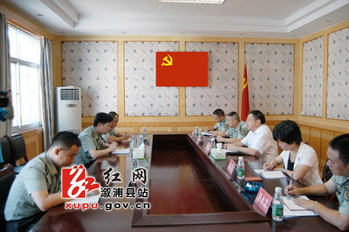 怀化市委常委颜学东来溆浦县检查指导党管武装