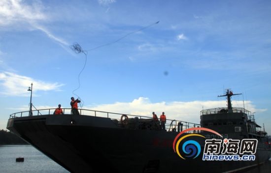 海南武警海运大队海上训练 练就应急救援能力