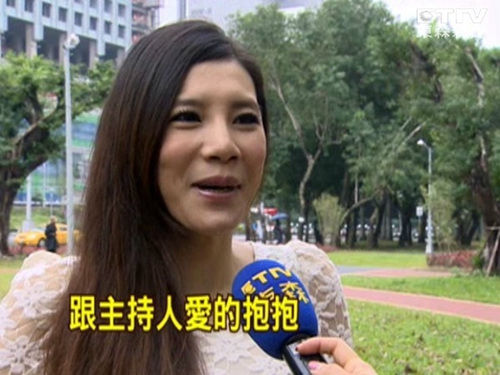 台湾小咖女模披露潜规则秘闻:遭百男亲脸吓到