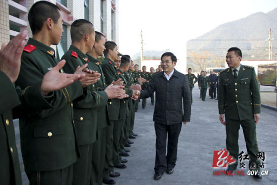 刘琦 彭新平)1月22日上午,在新春即将到来之际,炎陵县委书记黄诗燕