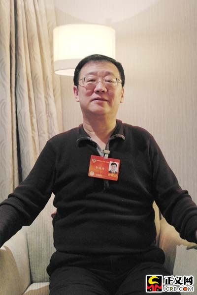 李钺锋委员:防止冤假错案要强化立案监督和侦查监督