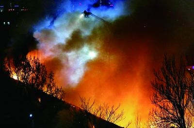 灭大火 来了38辆消防车 事发丰台东大街附近一