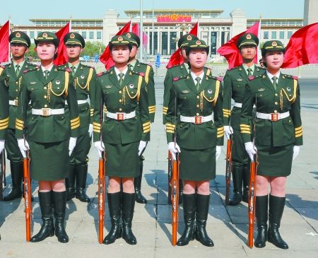 三军仪仗队女兵来了_新浪新闻