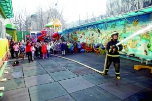 消防员进幼儿园