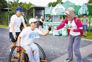 吹着海风揣着梦想 奔跑吧朋友