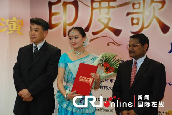中国人表演印度歌舞网络大赛 在北京落下帷幕