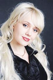 图文:贴身美女保镖不离卡扎菲