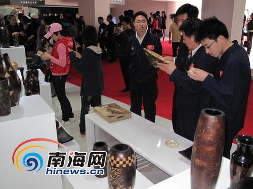 ���Ϸ���չƷ�߽�����������������ϲ��[��ͼ]