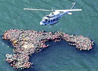 图文:垃圾巨岛漂向美国