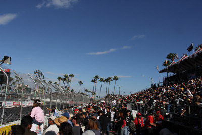 美长堤赛车开跑吸引17万人观战首现华人裁判(图)