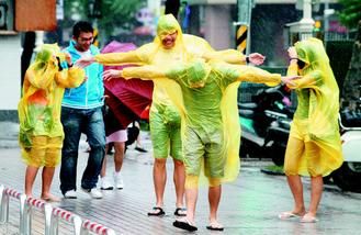 ��ͼ��̨�硰̩����Ϯ̨����ǿ����