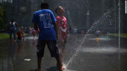 美国东北部遭热浪席卷多地创下最高温纪录(图)