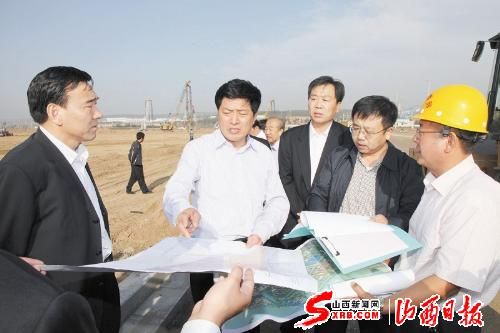 朔州市委书记王茂设(左二)在平鲁区领导陪同下调研