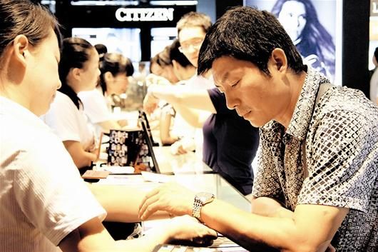 图文:名表渐入寻常家