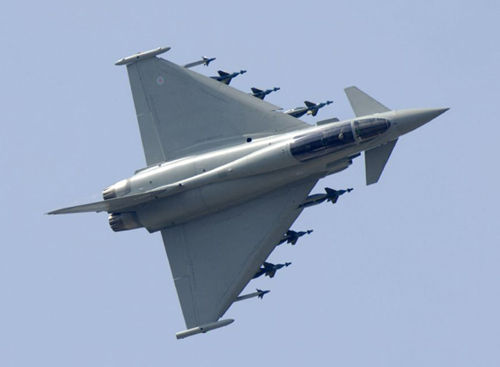BAE公司向马来西亚推销台风战斗机(图)