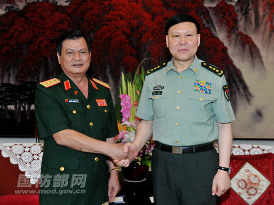 总政治部主任张阳会见越南国防部副部长阮成弓