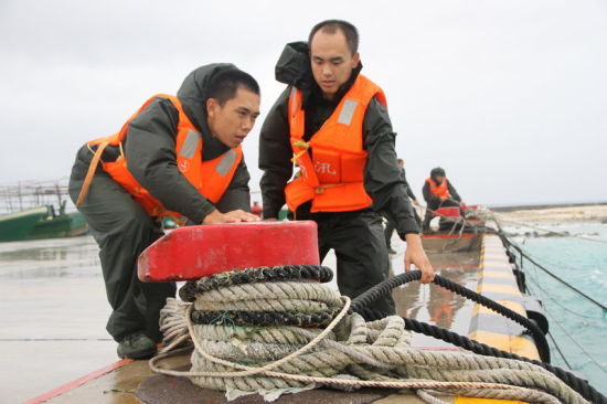强台风蝴蝶逼近永兴岛狂风暴雨[图]