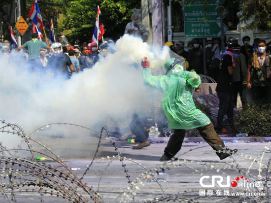 泰国示威集会持续升温 经济旅游业负面影响初