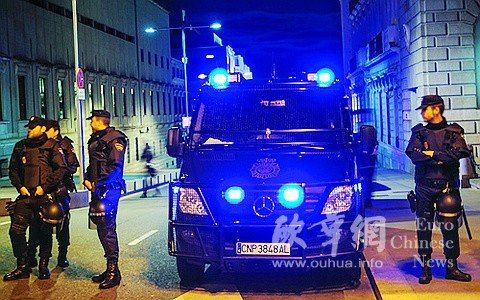 西班牙警方展开联合行动搜查华人店铺和住家(