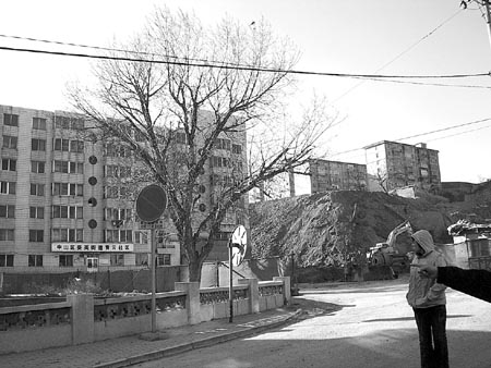 到人大代表有关打通捷山街与风光街方便市民出