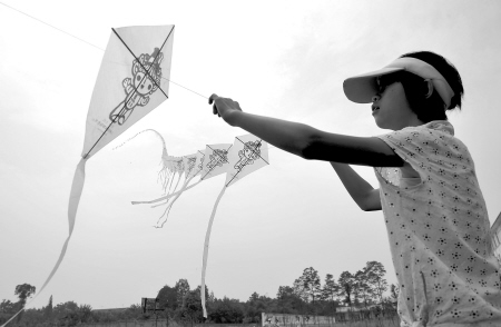 2008个福娃串起2008米风筝
