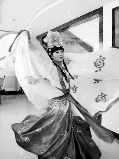 22岁青年爱上反串古代女子(图)
