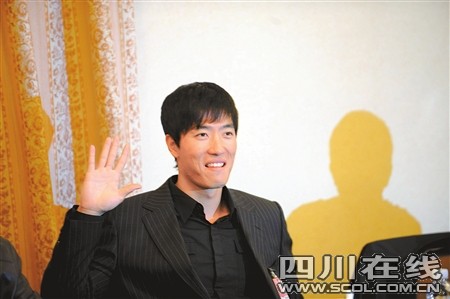 刘翔将在汶川地震纪念日赴灾区表演跨栏