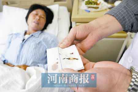 妇女心脏扎三根缝衣针23年(图)