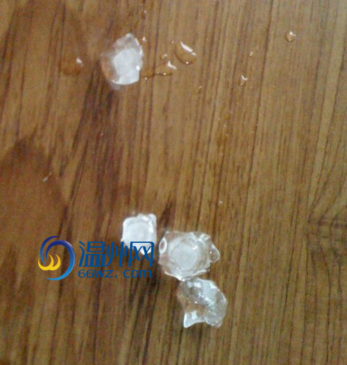 温州下起冰雹 机场高速均受影响(组图)_新闻中