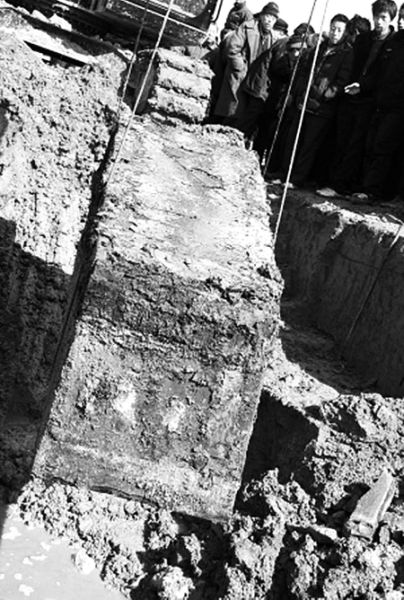 河南商丘出土明代古墓