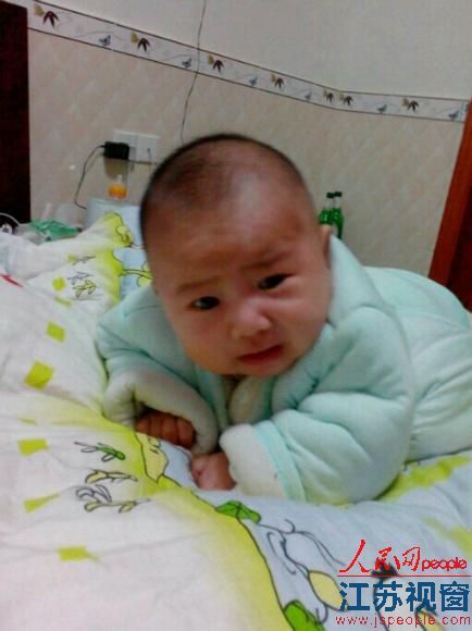 ��Ӥ��ǰ��Ƭ