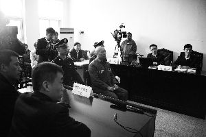 昨天上午，一中院清河法庭开庭审理了减刑假释案件。 法院供图